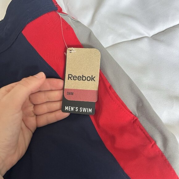 NWT Reebok Swim Trunks Mens Medium Blue Red Pull On Mesh Lining Back Zip Pocket - Picture 4 of 8